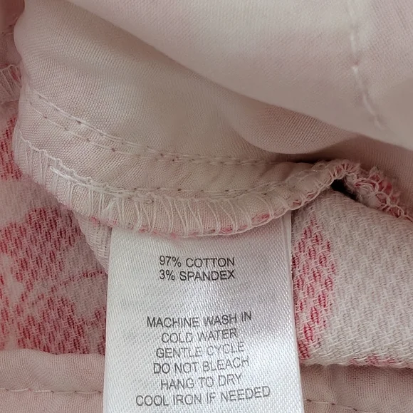 Kenar Floral Women's Shorts - Picture 6 of 6